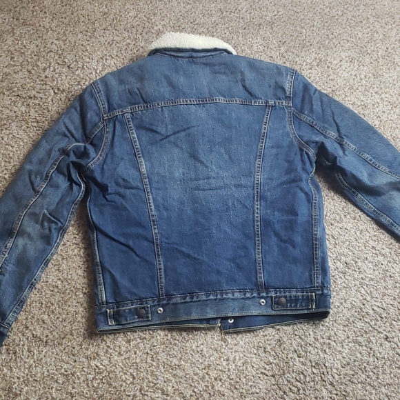 Levi's Sherpa Trucker Jacket - Picture 4 of 8